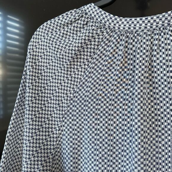 Joie Silk Navy White Top Blouse Size M - Picture 7 of 8